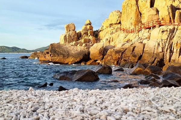 Khám phá Hang Rái – tuyệt tác thiên nhiên ở Vườn quốc gia Núi Chúa