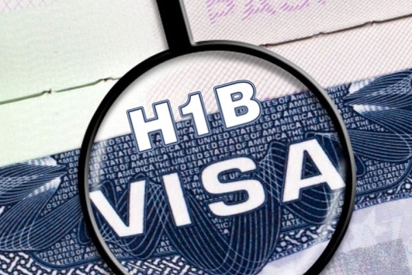 Phí thị thực H-1B của Mỹ: "Cơn địa chấn" cho giới doanh nghiệp