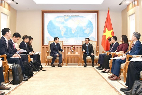 Phó Thủ tướng Hồ Đức Phớc tiếp Chủ tịch Ngân hàng Công nghiệp Hàn Quốc (IBK)