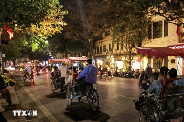 Khẩn trương xử lý vụ 2 tài xế xích lô “chặt chém” du khách nước ngoài ở phố cổ