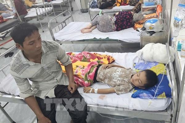 Quảng Trị: Nhiều học sinh nhập viện sau bữa ăn sáng tại trường
