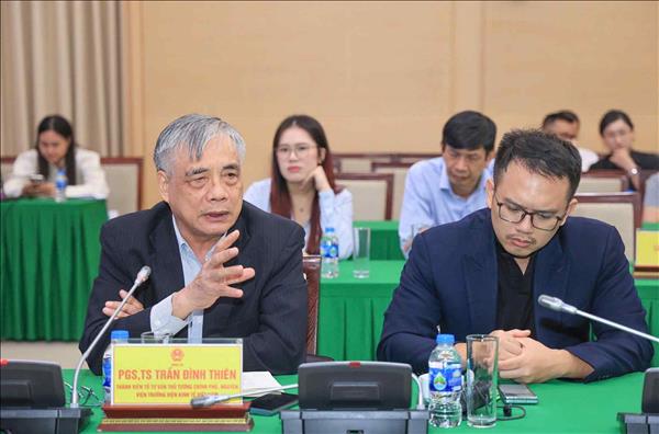 Tháo gỡ điểm nghẽn bất động sản bắt đầu từ thể chế
