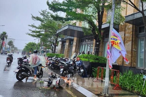 Ngày 29/9, bão số 10 vào đất liền các tỉnh Thanh Hóa-Bắc Quảng Trị và suy yếu dần