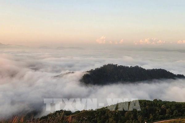 Săn mây trên đỉnh Đồng Cao: Thêm trải nghiệm thú vị trong chuỗi du lịch vùng cao