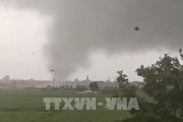 Chuyên gia khí tượng lý giải vì sao dông lốc, lốc xoáy gây hậu quả nghiêm trọng