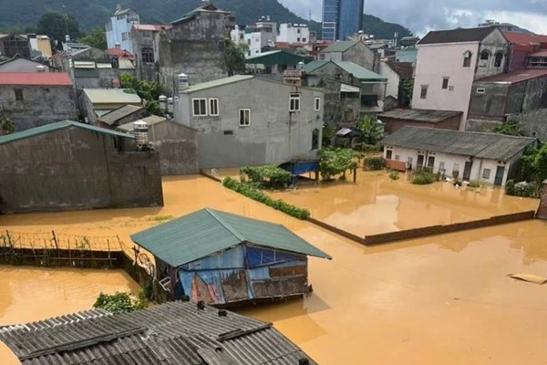 11 tỉnh Bắc Bộ, Trung Bộ nguy cơ lũ quét, sạt lở -Cảnh báo lũ đặc biệt lớn trên sông Thao