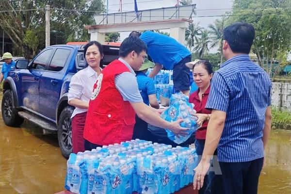 Hội Chữ thập đỏ Việt Nam cứu trợ khẩn cấp người dân vùng bị ảnh hưởng do bão số 10