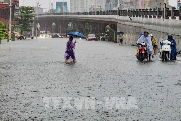 Hà Nội: 82 điểm ngập úng, huy động tối đa lực lượng tiêu thoát nước