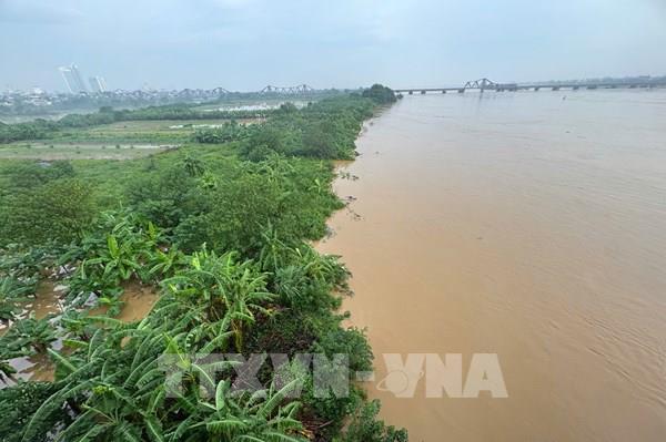 Cảnh báo sắp có mưa lớn ở nội thành Hà Nội, lũ khẩn cấp trên sông Thao