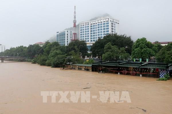 Ảnh hưởng bão số 10: Thủy điện Tuyên Quang đề nghị đóng 1 cửa xả