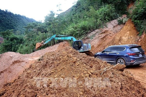 Sạt lở tuyến đường 433 khiến nhiều xã vùng cao Phú Thọ bị cô lập