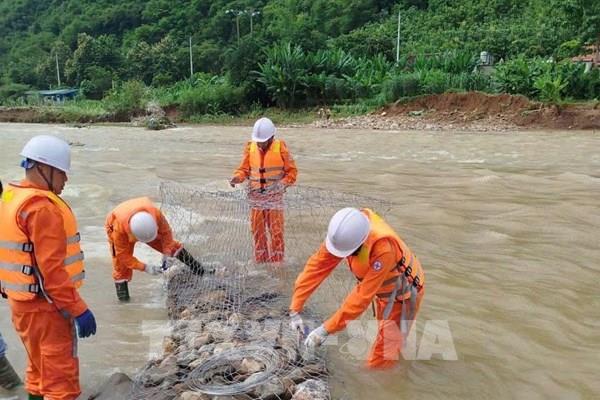 Hơn 3 triệu khách hàng Điện lực miền Bắc đã có điện trở lại sau bão số 10
