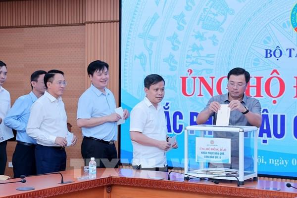 Bộ Tài chính phát động ủng hộ đồng bào khắc phục hậu quả cơn bão số 10