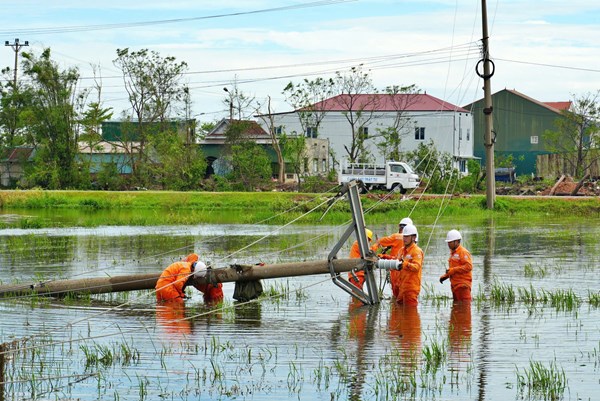 Mưa lũ tại Thái Nguyên: Ngành điện sẽ khôi phục lại điện ngay khi an toàn