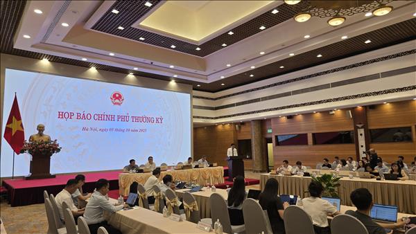 Tập trung thực hiện "3 đẩy mạnh" để phấn đấu tăng trưởng đạt trên 8%