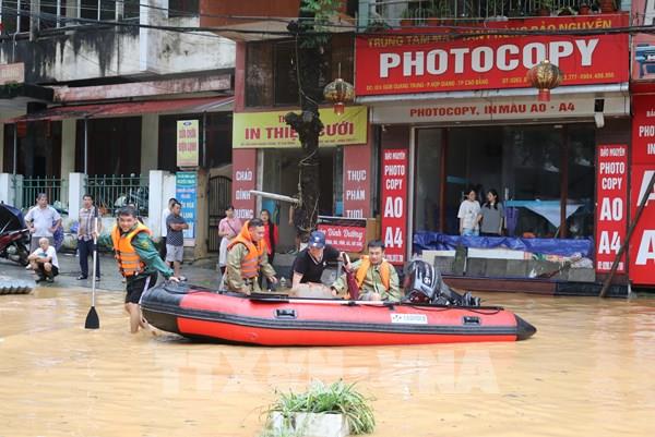 Cao Bằng cấm tuyệt đối việc di chuyển bằng bè, mảng trong vùng lũ