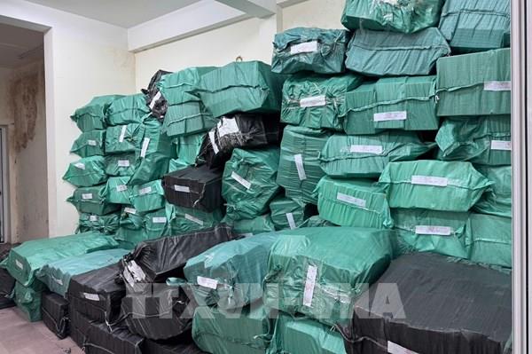 Hà Nội phát hiện gần 6.000 sản phẩm giày dép giả nhãn hiệu nổi tiếng