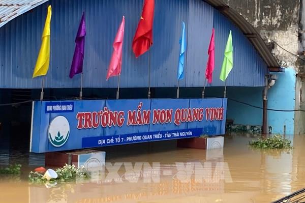 Thái Nguyên vẫn ngập sâu trong nước