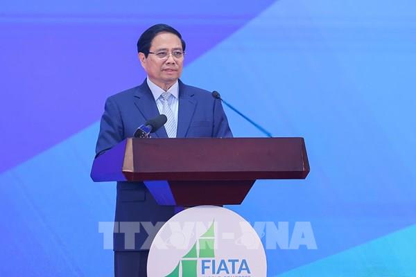 Thủ tướng: Thực hiện 5 đẩy mạnh để phát triển logistics toàn cầu theo hướng xanh, số và bền vững