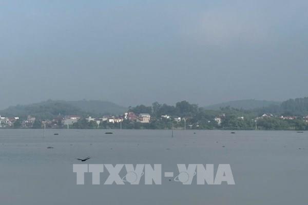 Chống tràn khẩn cấp tuyến đê Hà Châu, ứng phó với lũ đặc biệt lớn trên sông Cầu (Thái Nguyên)