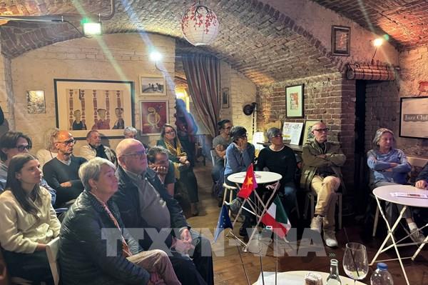 Việt Cà phê - Nơi gặp gỡ của những người bạn Italy yêu Việt Nam tại Turin