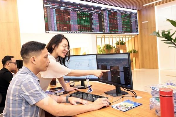 Quỹ mở “hái quả ngọt” khi thị trường bùng nổ