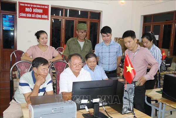 Chuyển đổi số lấy người dân làm trung tâm