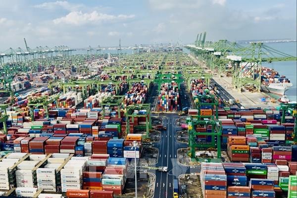 Kinh tế Singapore tăng trưởng vượt kỳ vọng