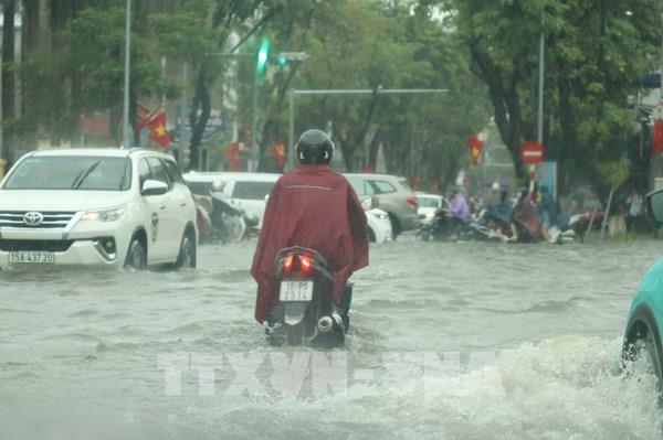 Cảnh báo mưa mưa lớn, nguy cơ lũ quét ở nhiều khu vực