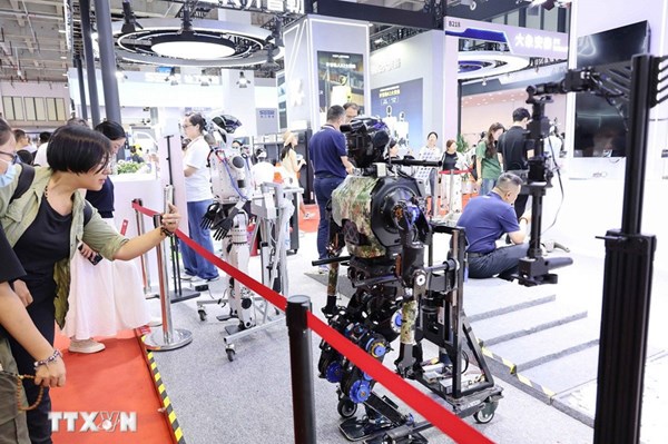 Xuất khẩu robot công nghiệp của Trung Quốc tăng 54,9% trong 9 tháng qua