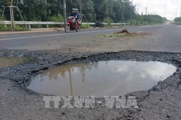 Khắc phục hư hỏng trên đường ĐT.741 và Tạo lực Bắc Tân Uyên – Phú Giáo – Bàu Bàng