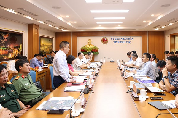 Triển khai các dự án truyền tải điện cấp bách phục vụ nhập khẩu điện từ Lào