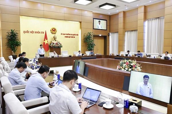 Giảm số ngành nghề đầu tư kinh doanh có điều kiện, tạo thuận lợi cho nhà đầu tư