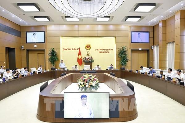 Thông qua Nghị quyết điều chỉnh mức giảm trừ gia cảnh
