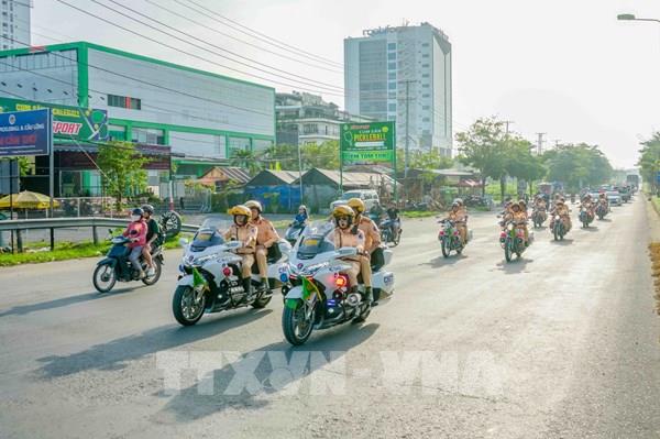 Cần Thơ ra quân kiểm tra nồng độ cồn