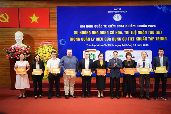 Thúc đẩy số hóa và ứng dụng AI trong quản lý dụng cụ y tế bệnh viện