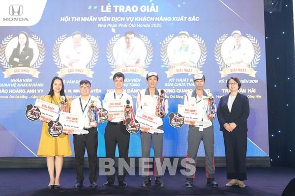 Honda Việt Nam tôn vinh nhân viên dịch vụ khách hàng xuất sắc 2025