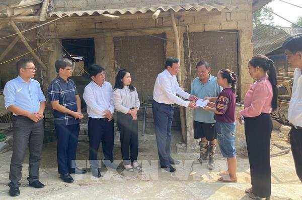 Nghĩa tình Vĩnh Long hướng về miền Bắc sau mưa bão
