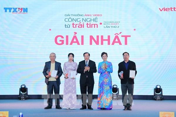 Lễ trao Giải thưởng "Công nghệ từ trái tim" lần thứ 2