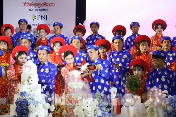 TP Hồ Chí Minh: 50 cặp đôi công nhân hạnh phúc trong Lễ cưới tập thể 2025