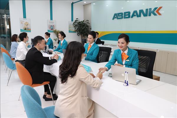 ABBANK hoàn thành vượt kế hoạch lợi nhuận cả năm