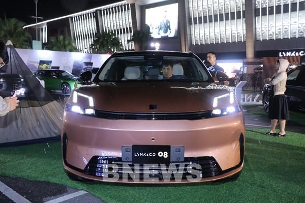 Lynk & Co 08 ra mắt tại Việt Nam từng lập kỷ lục Guinness chạy được 1.813 km