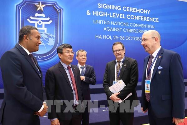 Các Trưởng đoàn dự Lễ mở ký Công ước Hà Nội