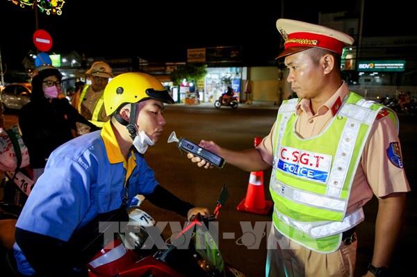 Khuyến khích lái xe phản ánh vi phạm về trật tự an toàn giao thông