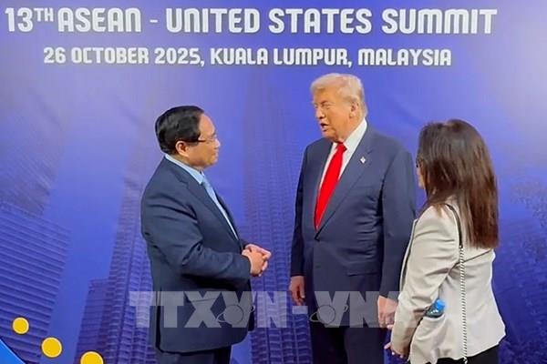 Thủ tướng Phạm Minh Chính gặp Tổng thống Hoa Kỳ Donald Trump