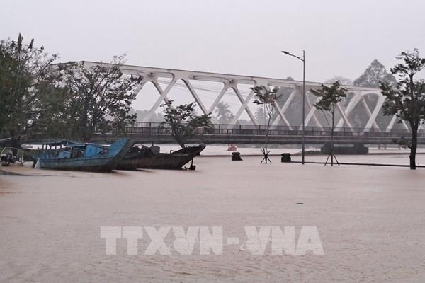 Huế: Lũ trên sông Hương vượt báo động 3 gây ngập lụt diện rộng