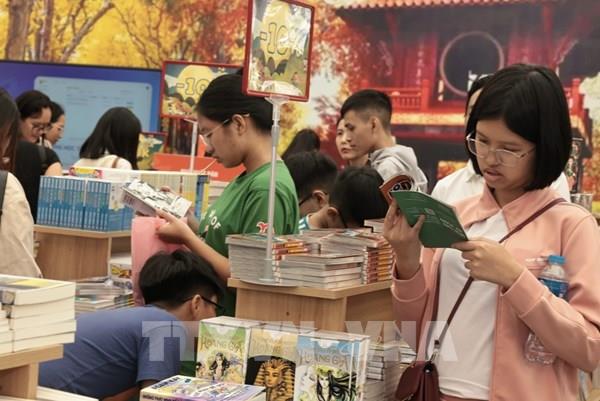 Lan tỏa tình yêu sách từ Hội chợ mùa Thu 2025