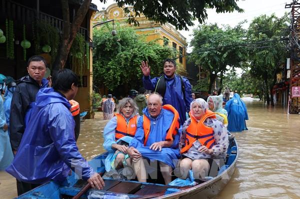 Bí thư Thành ủy Đà Nẵng: Không để bà con đói, rét do mưa lũ