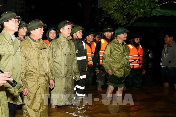 Phó Thủ tướng Trần Hồng Hà kiểm tra và làm việc tại Huế về ứng phó mưa lũ