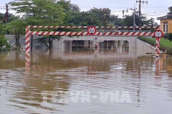 Huế: Lũ sông Hương xuống sát báo động 3, hơn 44.500 ngôi nhà bị ngập